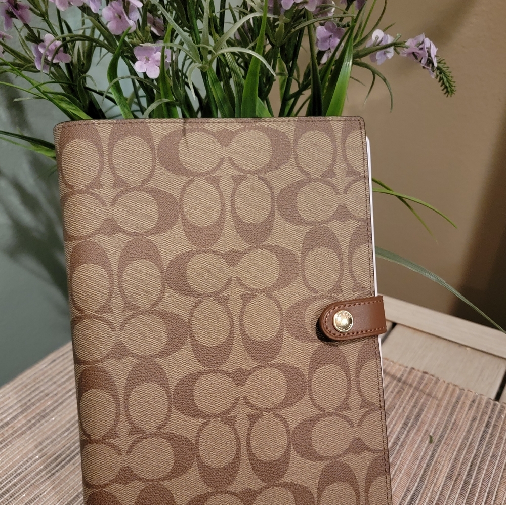Coach Notebook in signature canvas - Picture 13 of 13